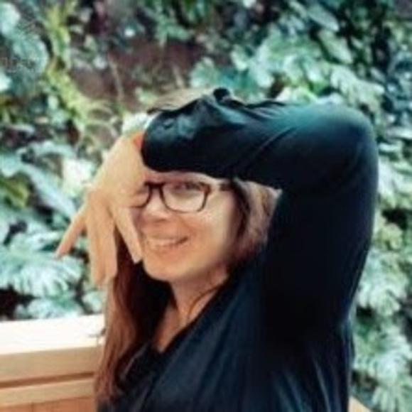 Meet your Posher, Sophie - Picture 1 of 1